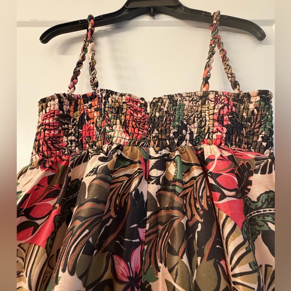 New Hutch Twist Strap Sleeveless Midi dress - Picture 13 of 14